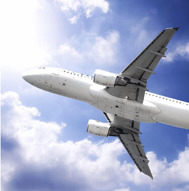 La_bajada_del_petróleo_generará_grandes_beneficios_para_las_aerolíneas_en_2015.jpg